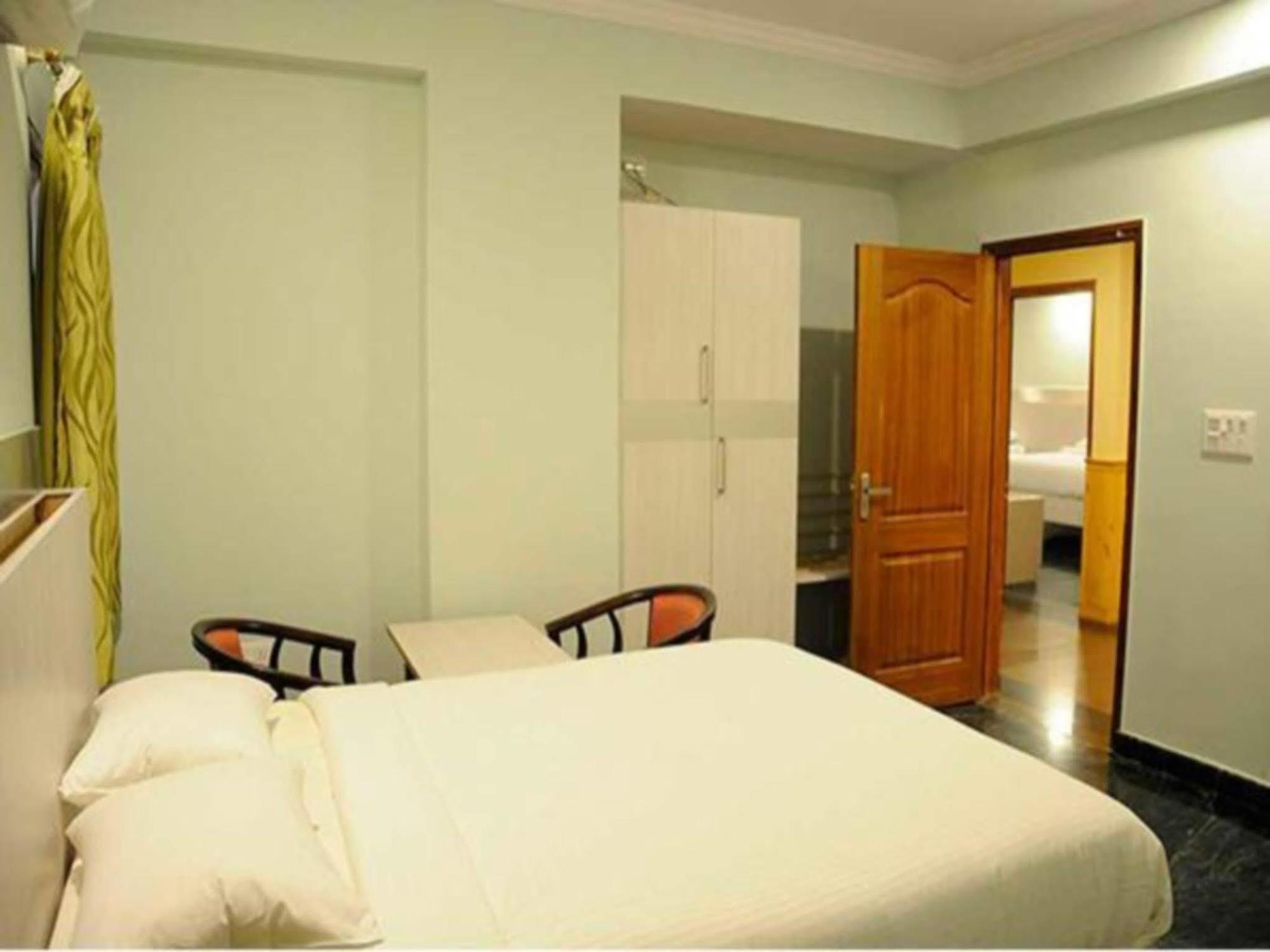 Hotel Royal Opera 벵갈루루 외부 사진
